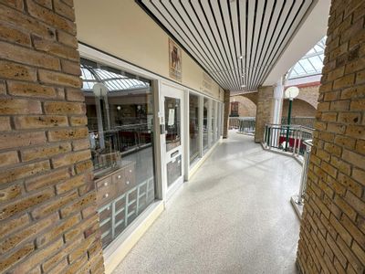 Property Image for 33a Market Place, Burgess Hill, RH15 9NP
