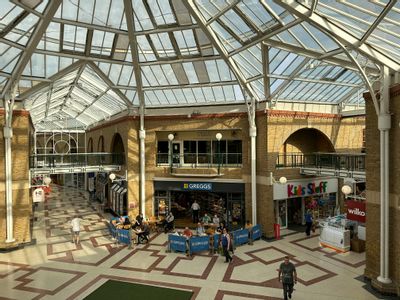 Property Image for 33a Market Place, Burgess Hill, RH15 9NP