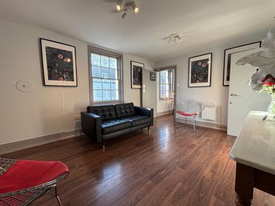 Property Image for First Floor The Treatment Centre, Unit 2, High Street, Twyford, Winchester, Hampshire, SO21 1NH