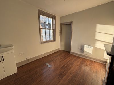 Property Image for First Floor The Treatment Centre, Unit 2, High Street, Twyford, Winchester, Hampshire, SO21 1NH