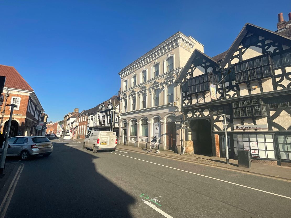38 The Borough, Farnham, GU9 7NA