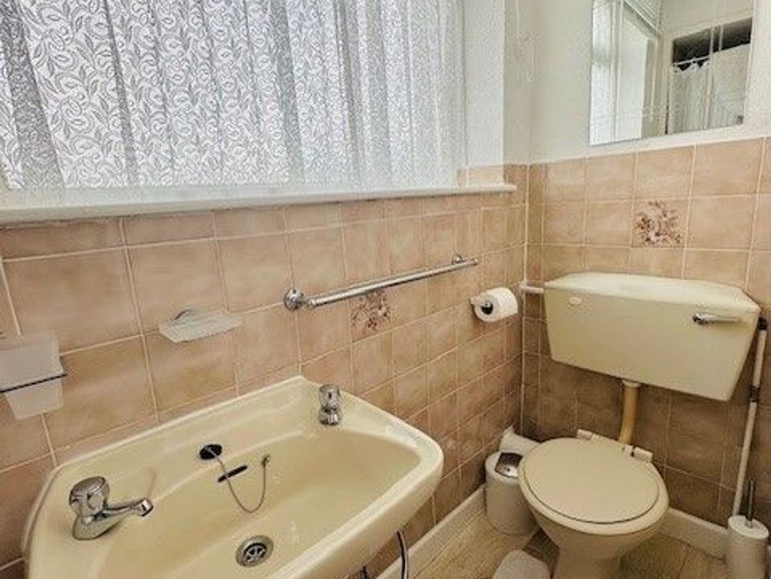 Lyndale Holiday Flats, Palatine Road, Blackpool, FY1