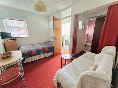 Property Image for Lyndale Holiday Flats, Palatine Road, Blackpool, FY1