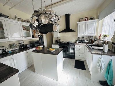 Property Image for Lyndale Holiday Flats, Palatine Road, Blackpool, FY1