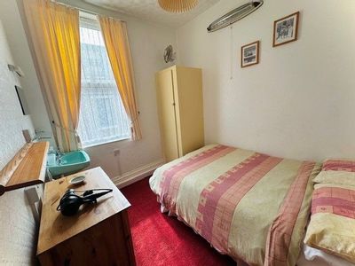 Property Image for Lyndale Holiday Flats, Palatine Road, Blackpool, FY1