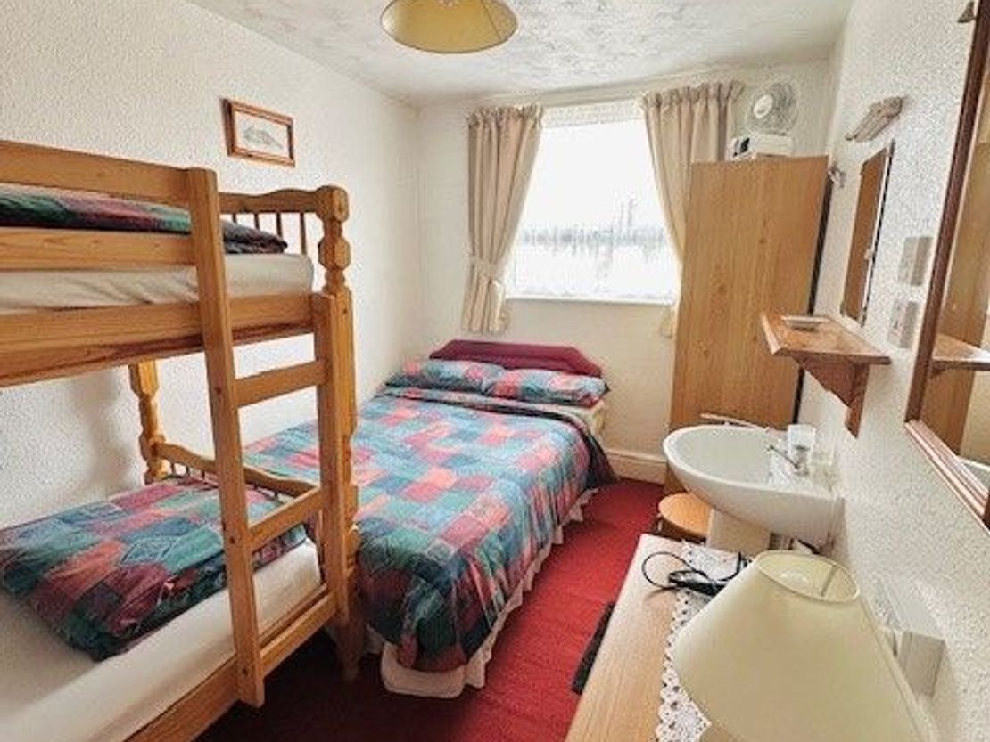 Lyndale Holiday Flats, Palatine Road, Blackpool, FY1
