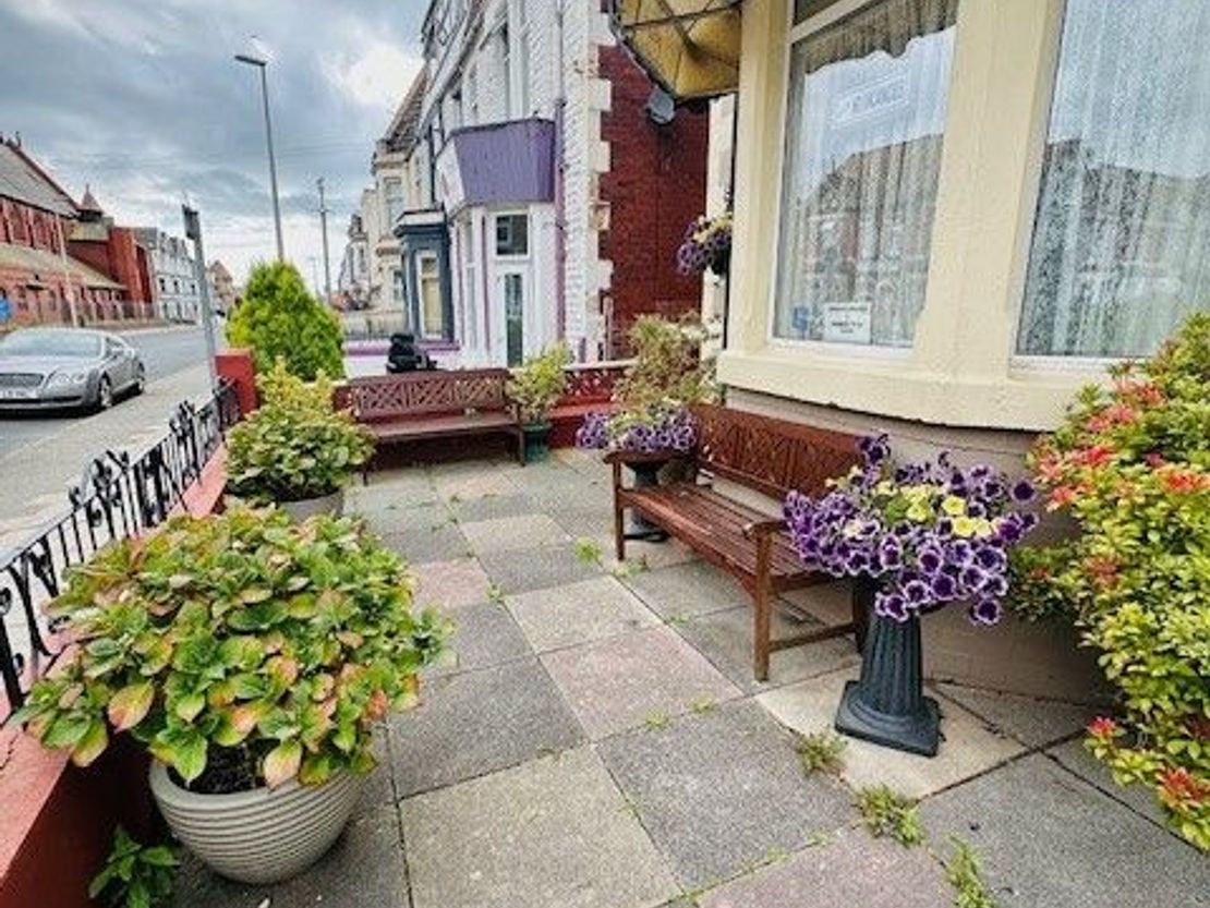 Lyndale Holiday Flats, Palatine Road, Blackpool, FY1