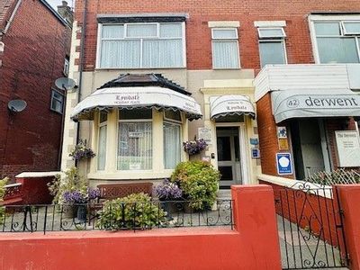 Property Image for Lyndale Holiday Flats, Palatine Road, Blackpool, FY1