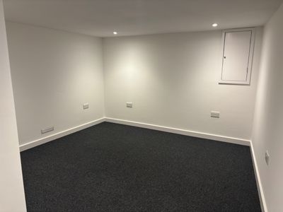Property Image for 2 Laburnum Road, Wakefield, West Yorkshire, WF1 3QS