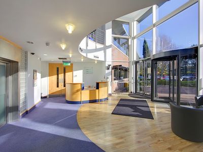 Property Image for 5 Waltham Park, White Waltham, Maidenhead, Berkshire, SL6 3TN