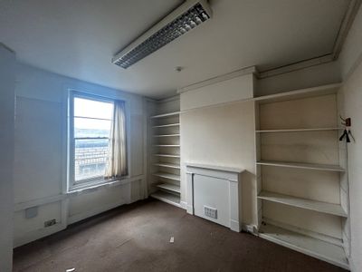 Property Image for 7 Bank Street, Ashford, Kent, TN23 1BZ