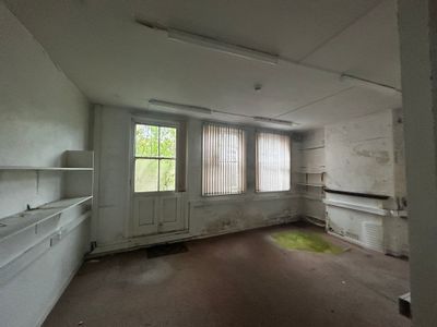 Property Image for 7 Bank Street, Ashford, Kent, TN23 1BZ