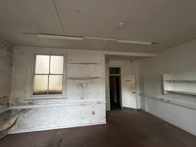 Property Image for 7 Bank Street, Ashford, Kent, TN23 1BZ