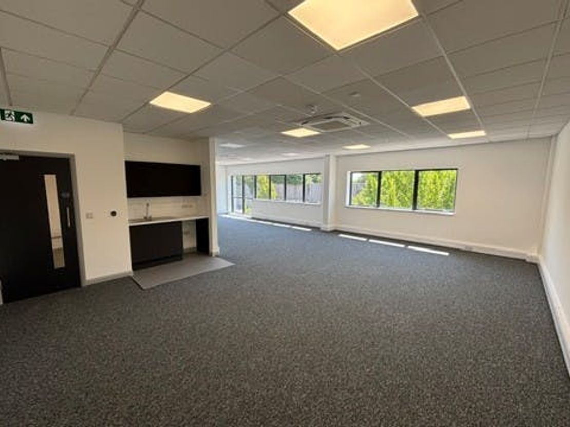 Unit 9, Hatch Industrial Park, Basingstoke, RG24 7NG