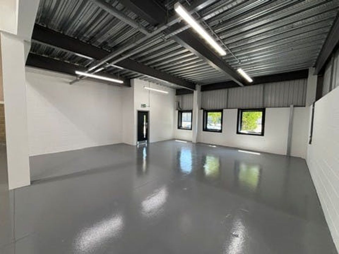 Unit 9, Hatch Industrial Park, Basingstoke, RG24 7NG
