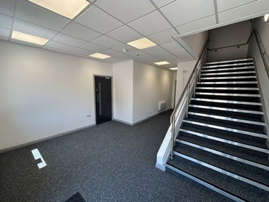 Unit 9, Hatch Industrial Park, Basingstoke, RG24 7NG