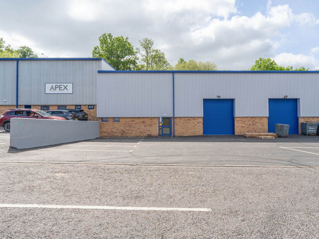 Unit 7, Kingstanding Business Park, Kingstanding Way, Tunbridge Wells, Kent, TN2 3UP