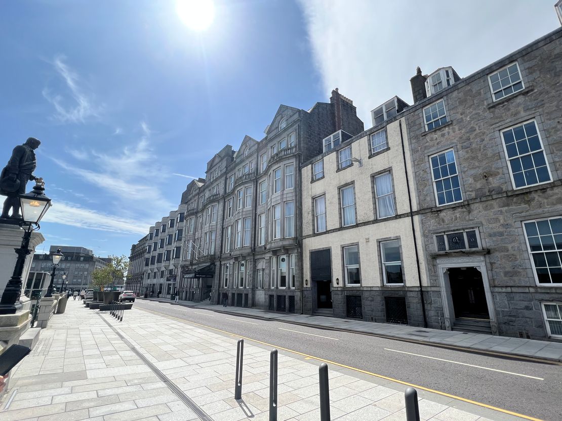 Mercure Aberdeen Caledonian Hotel, 10-14 Union Terrace, Aberdeen, AB10 1WE