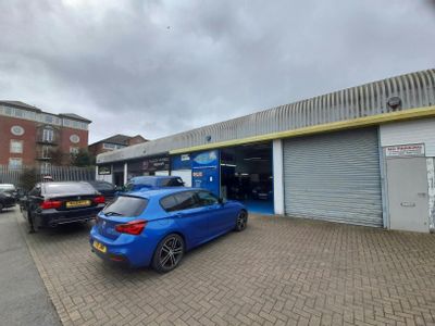 Property Image for Unit 13, Longbridge Industrial Park, Southampton, SO14 3FL