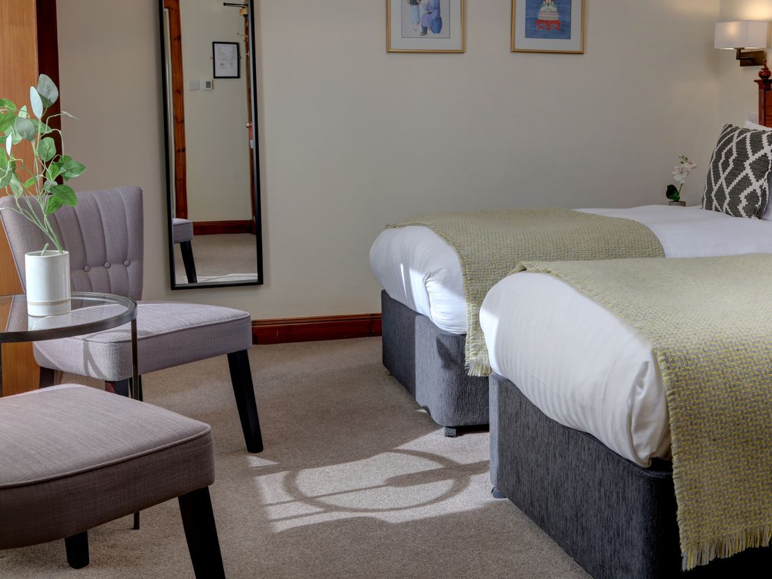 Crianlarich Hotel, Main Street, Crianlarich, Stirling, FK20 8RW