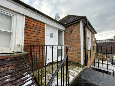 Property Image for 6A, High Street, Tenterden, Kent, TN30 6AR