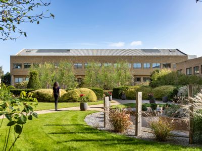 Property Image for 400 Capability Green, Luton, LU1 3LU