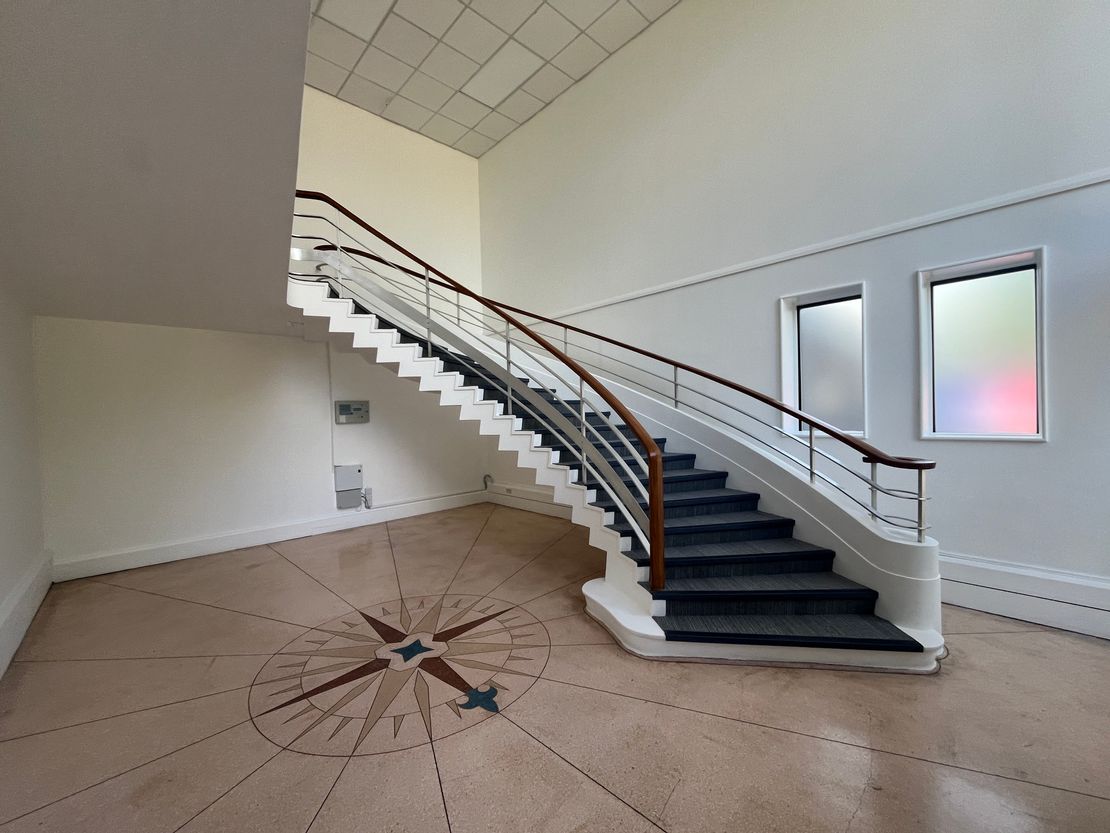 First Floor, 19 Lloyds Court, Manor Royal, Crawley, West Sussex, RH10 9QX