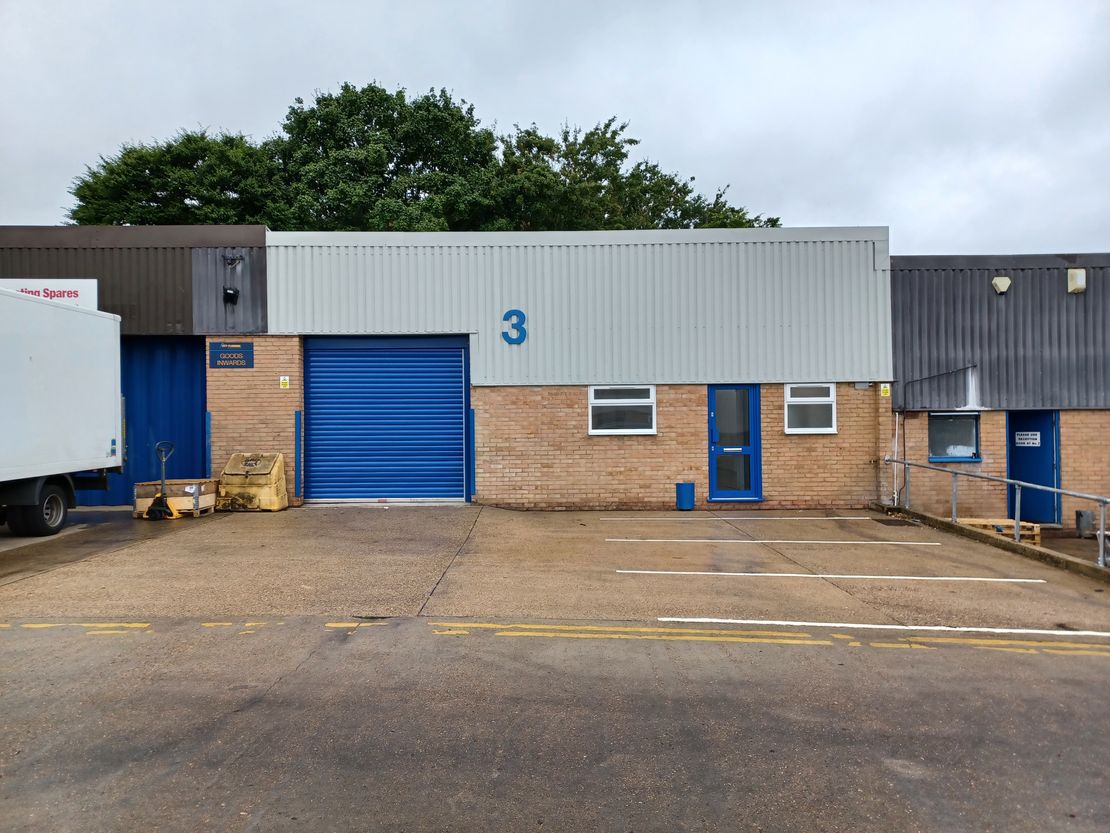 Unit 3 Silverwing Industrial Estate, Horatius Way, Croydon, CR0 4RU