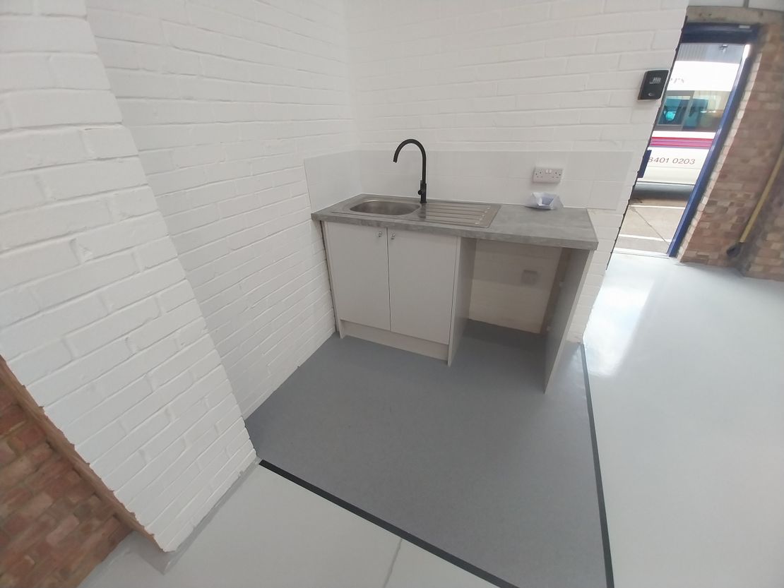 Unit 3 Silverwing Industrial Estate, Horatius Way, Croydon, CR0 4RU