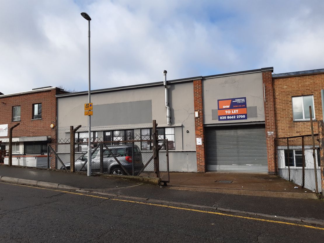 Unit D, Roebuck Road, Chessington, Surrey, KT9 1EU