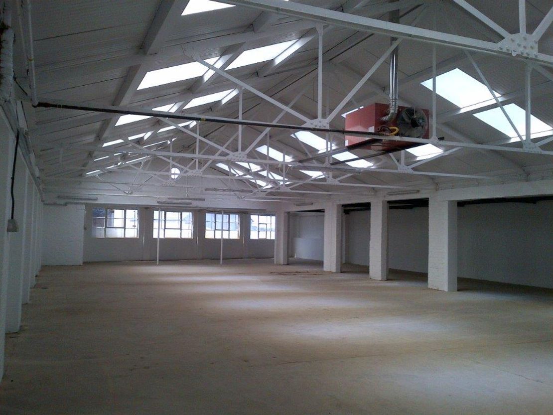 Unit D, Roebuck Road, Chessington, Surrey, KT9 1EU
