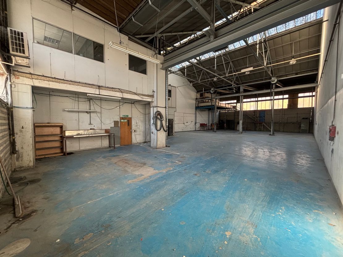 Unit 2 Monza House, Fircroft Way, Edenbridge, Kent, TN8 6EJ