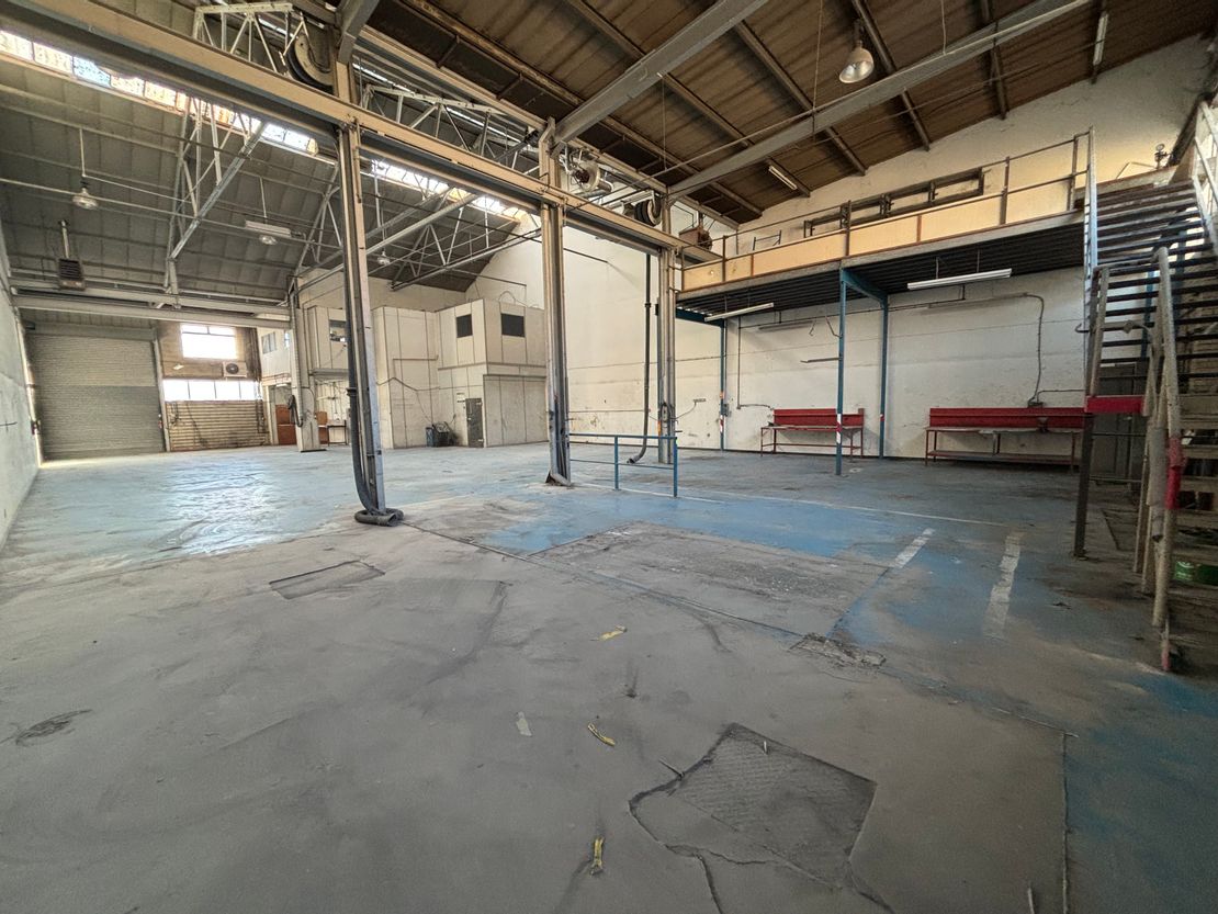 Unit 2 Monza House, Fircroft Way, Edenbridge, Kent, TN8 6EJ