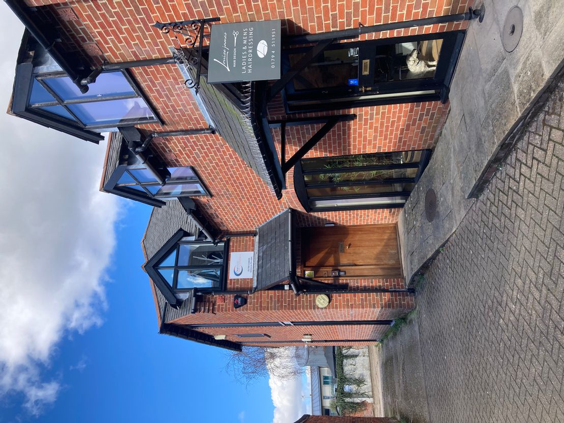 3 Victoria Place, Love Lane, Romsey, Hampshire SO51 8DE