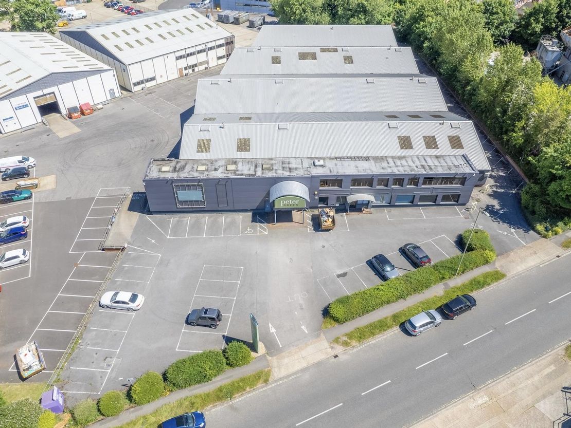 School Lane, Chandler's Ford, Eastleigh SO53 4DG