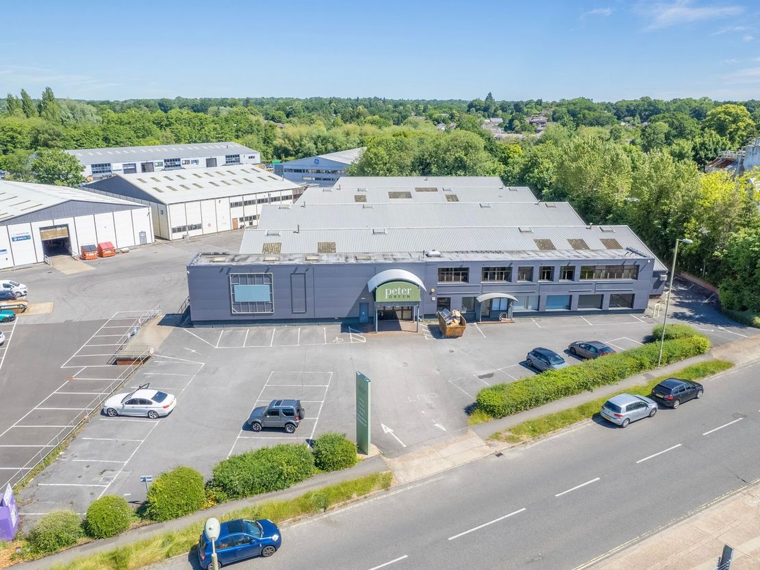 School Lane, Chandler's Ford, Eastleigh SO53 4DG