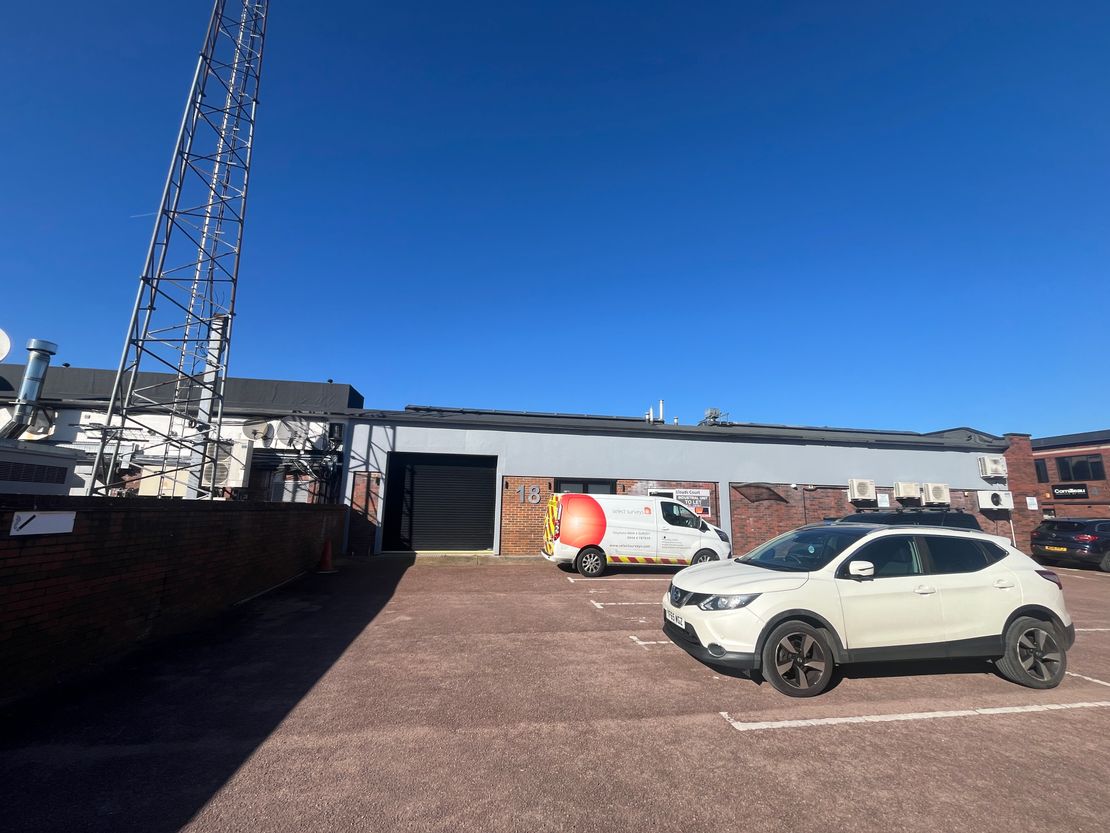 Unit 18, Lloyds Court, Manor Royal, Crawley, West Sussex, RH10 9QX