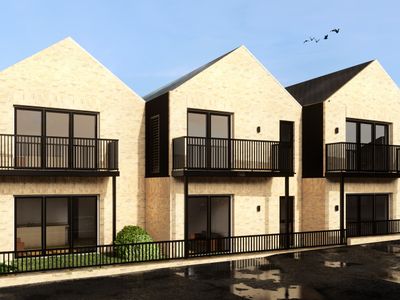 Property Image for 33/35, Castle Road, Rayleigh, Essex, SS6 7QD