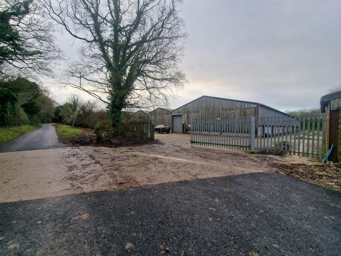 Unit 1, The Cattle Building, Moth Farm Industrial Estate, Spybush Lane, Brown Candover, Alresford, SO24 9TP