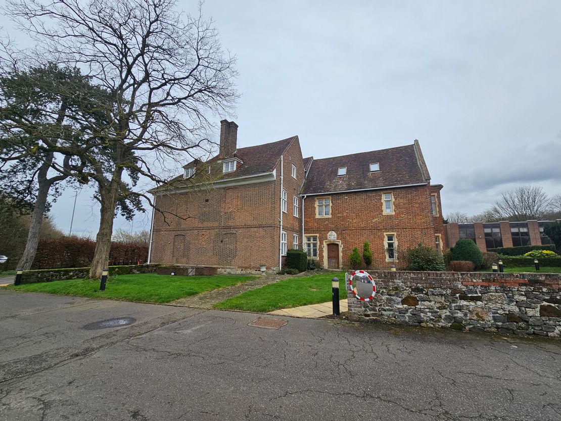 Nepicar House, London Road, Wrotham Heath, Sevenoaks, Kent, TN15 7RS