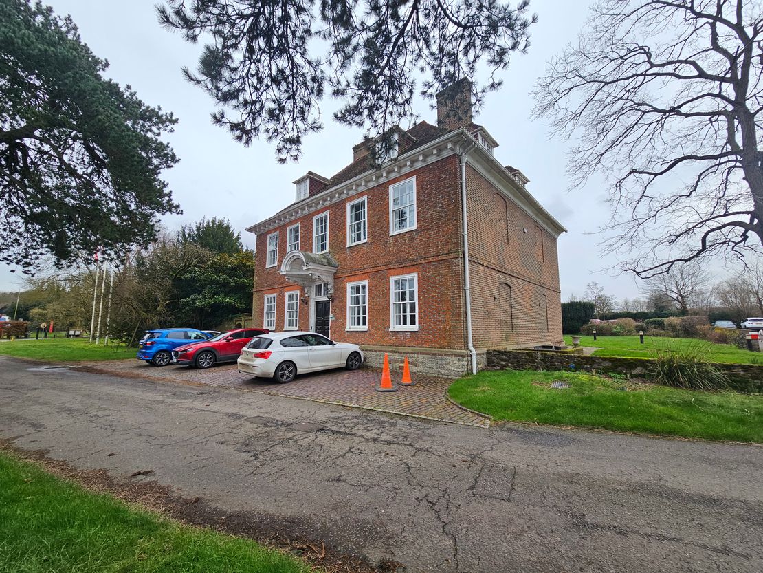 Nepicar House, London Road, Wrotham Heath, Sevenoaks, Kent, TN15 7RS