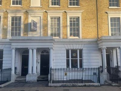 Property Image for Lower Ground Floor, 45 Southgate Street, Winchester, SO23 9EH