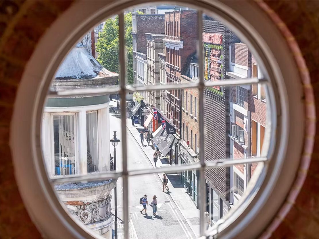 58 Wardour St, London W1D 4JQ