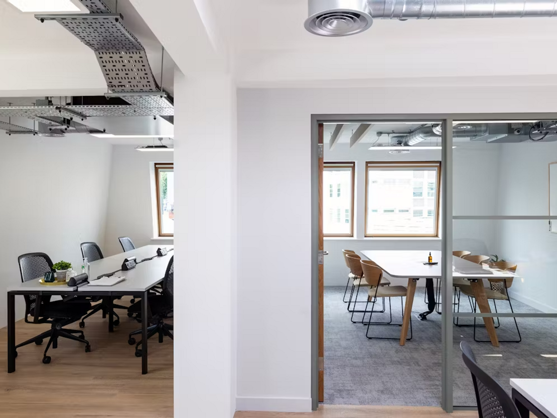 52 Tabernacle St, London EC2A 4NJ