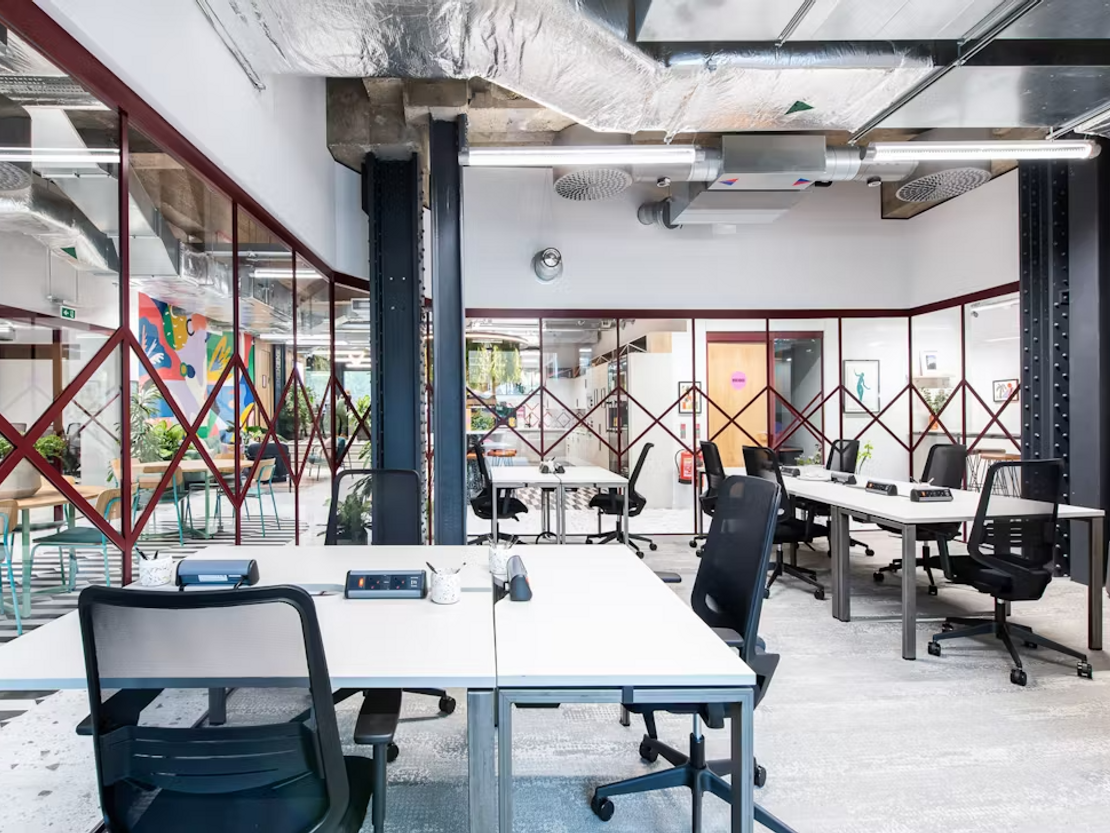 2 Whitechapel Rd, London E1 1EW