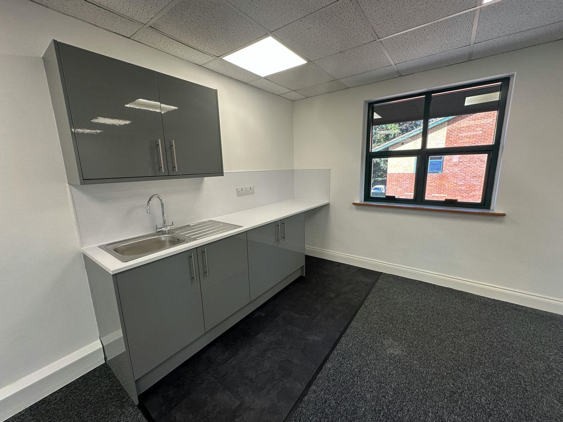 3 Hurlands Business Centre, Hurlands Close, Farnham, GU9 9JE