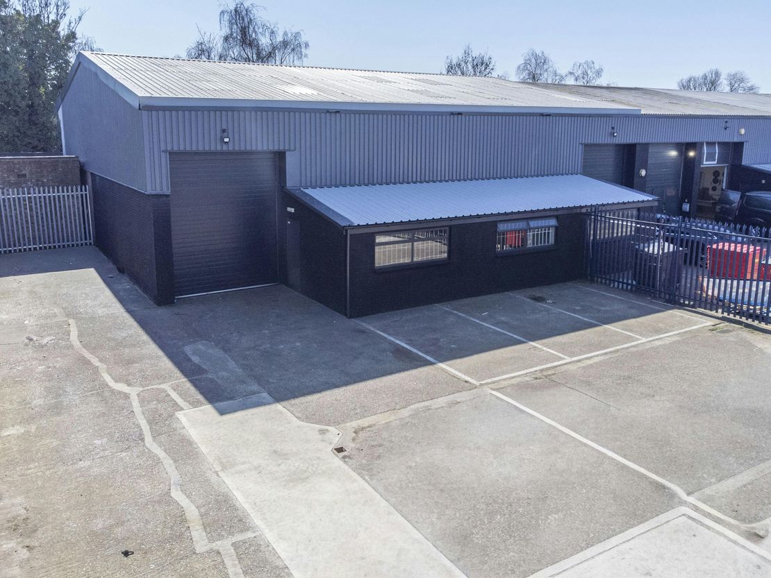 Unit B09, National Works Trading Estate, Bath Road, Hounslow, TW4 7EA