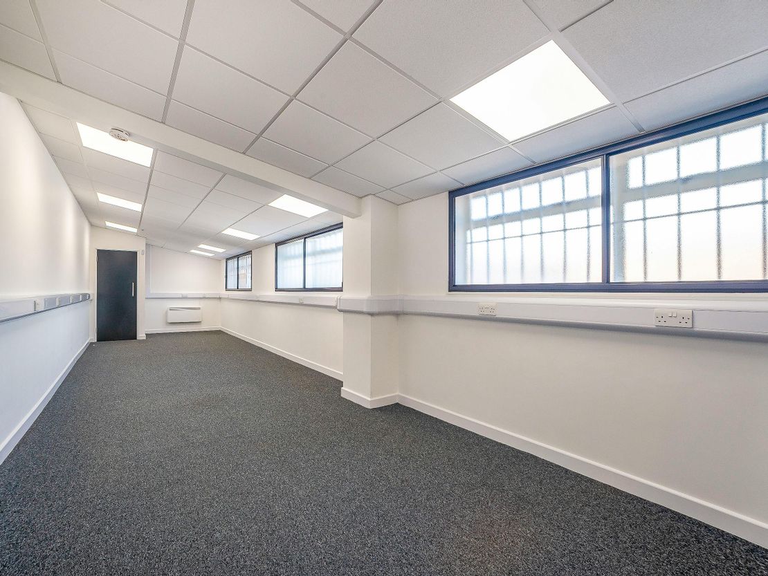 Unit B09, National Works Trading Estate, Bath Road, Hounslow, TW4 7EA