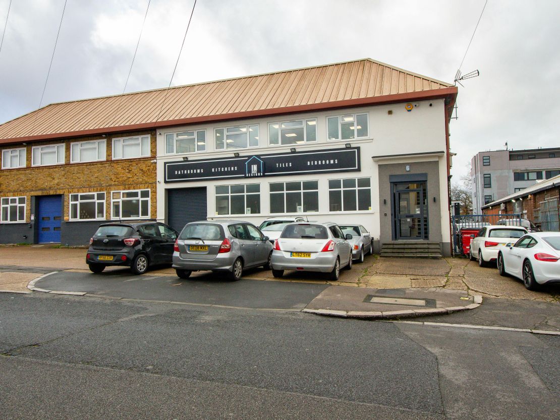 6 Dalston Gardens, Stanmore, HA7 1BU