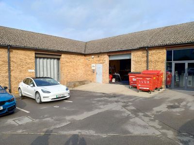 Property Image for 25B Knowl Piece, Off Wilbury Way, Hitchin, Hertfordshire, SG4 0TY